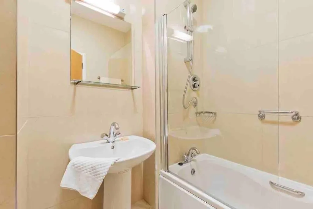 Luxury Two Bedroom Apt In دبلن شقة