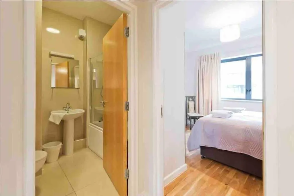 Luxury Two Bedroom Apt In دبلن أيرلندا