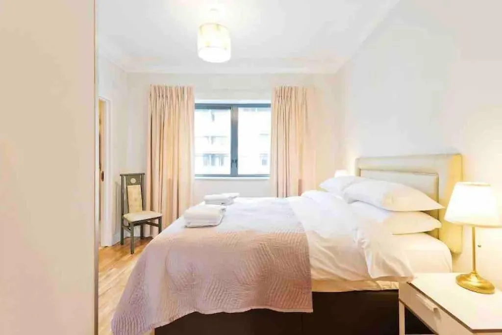 Luxury Two Bedroom Apt In ダブリン